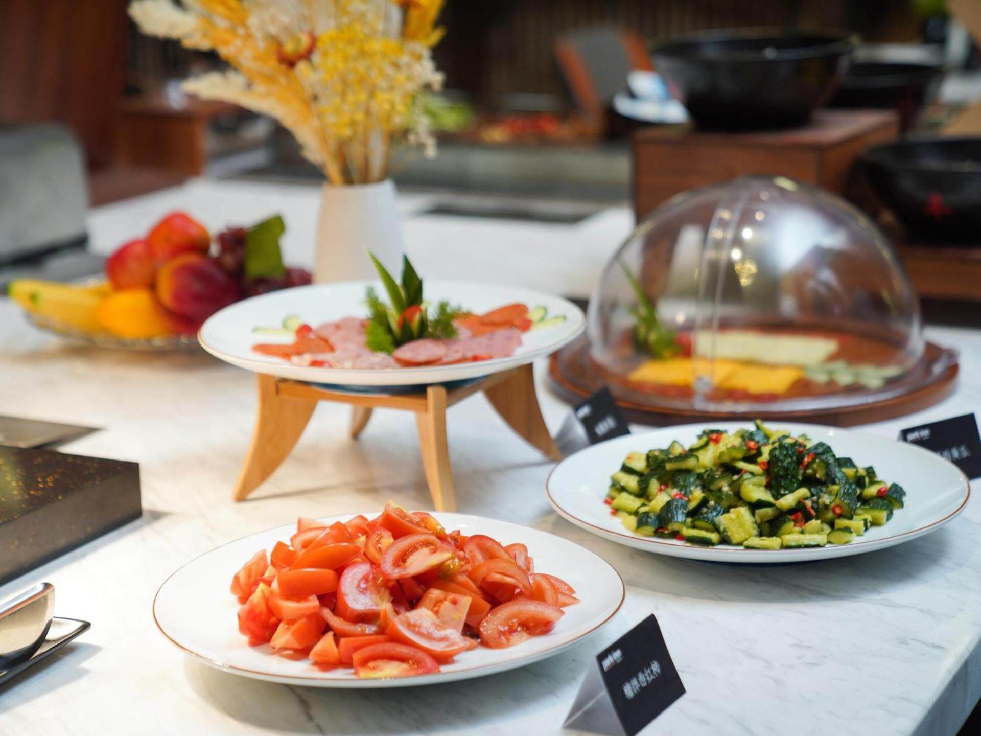 Park Inn By Radisson Nanchong Yilong Star City Plaza Εξωτερικό φωτογραφία